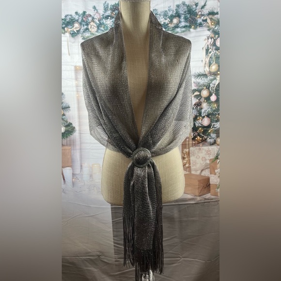 Kunindome Sparkling Metallic Shawls NWOT - Picture 6 of 7